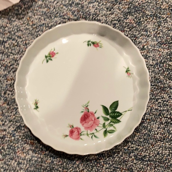 Christine Holm Pie Dish - Picture 1 of 2